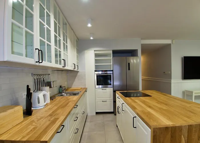 شقة Family Parking 2 Bathrooms 300 M Sea