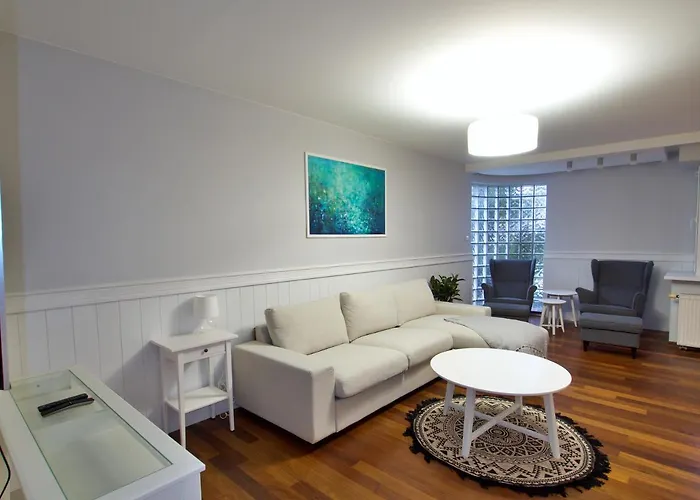 شقة Family Parking 2 Bathrooms 300 M Sea