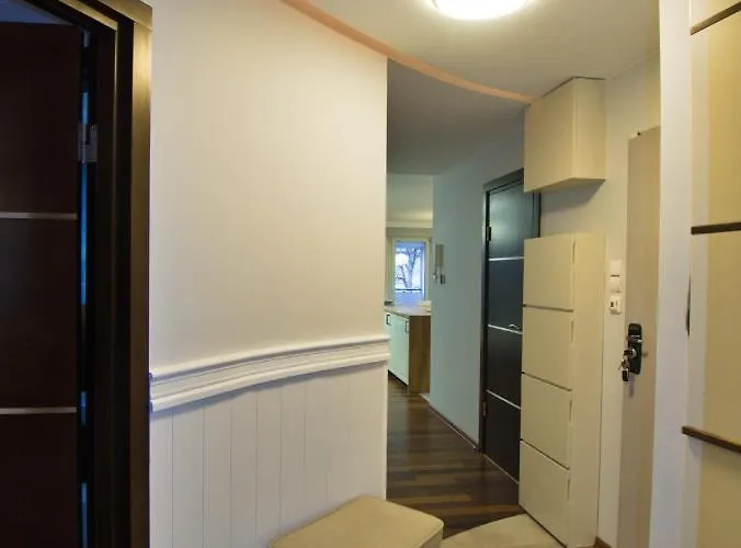 شقة Family Parking 2 Bathrooms 300 M Sea *